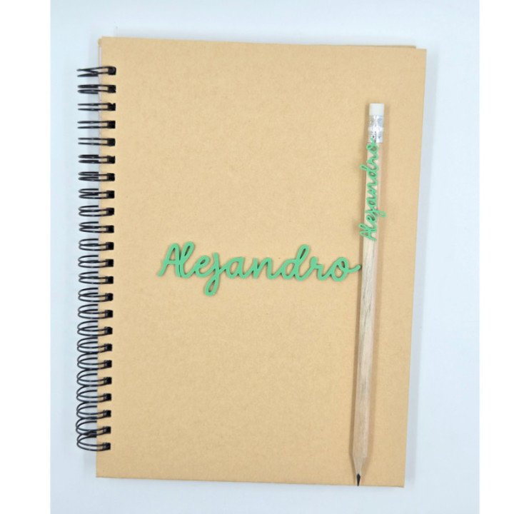 Libreta y Lápiz 3D Personalizados | Colores y Nombres Únicos